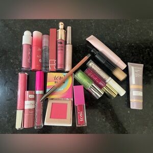 Bundle Milk, Nars, KVD, Mercier and others